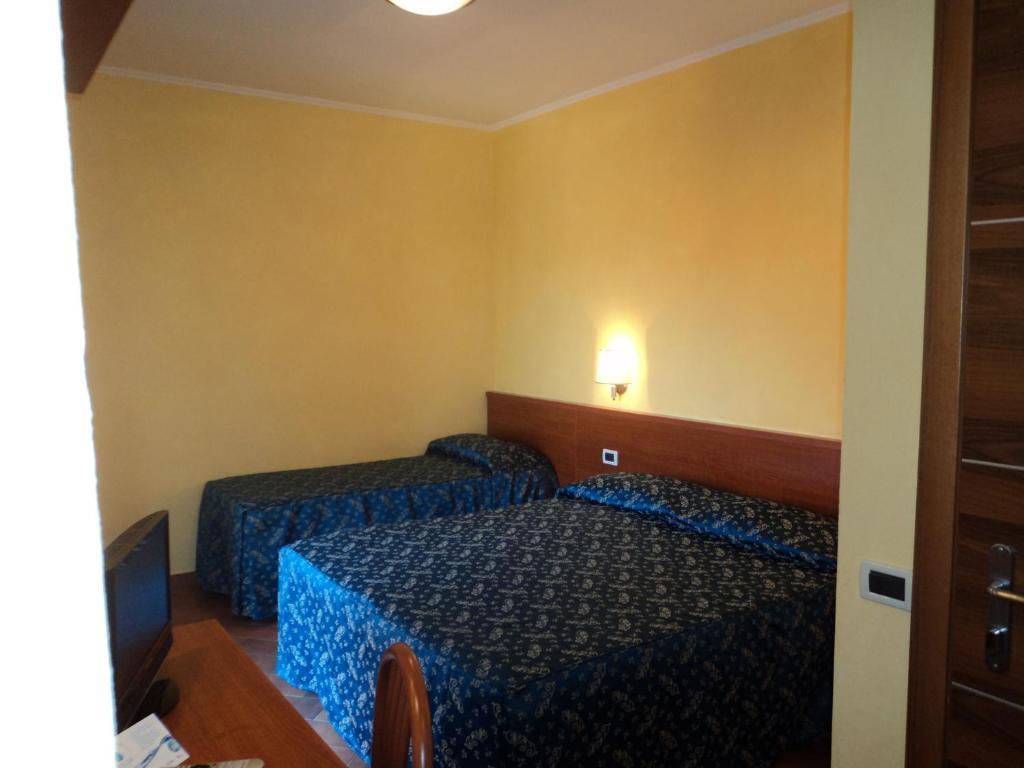 Albergo Dei Leoni Monterotondo  Cameră foto